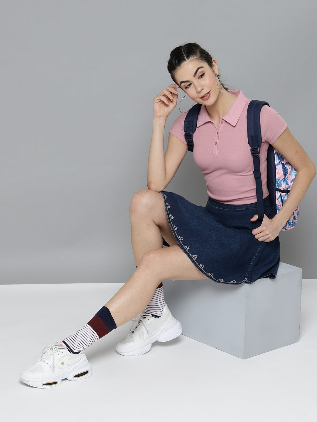 Women Solid Pink Polo Collar T-shirt