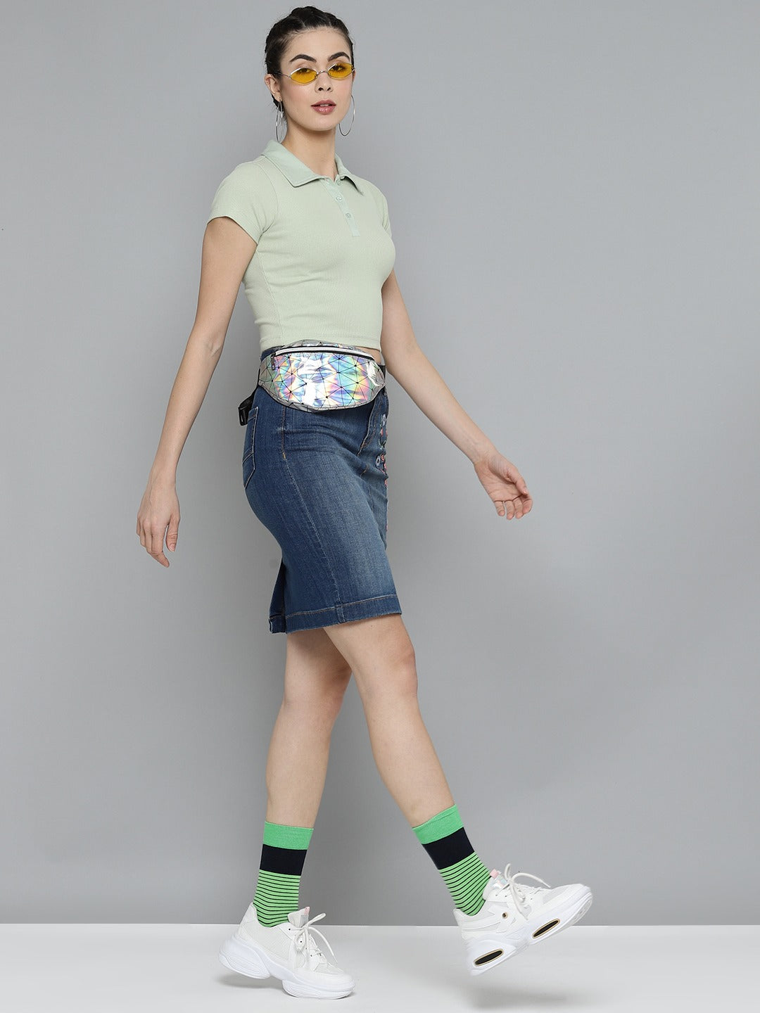 Women Solid Green Polo Collar T-shirt