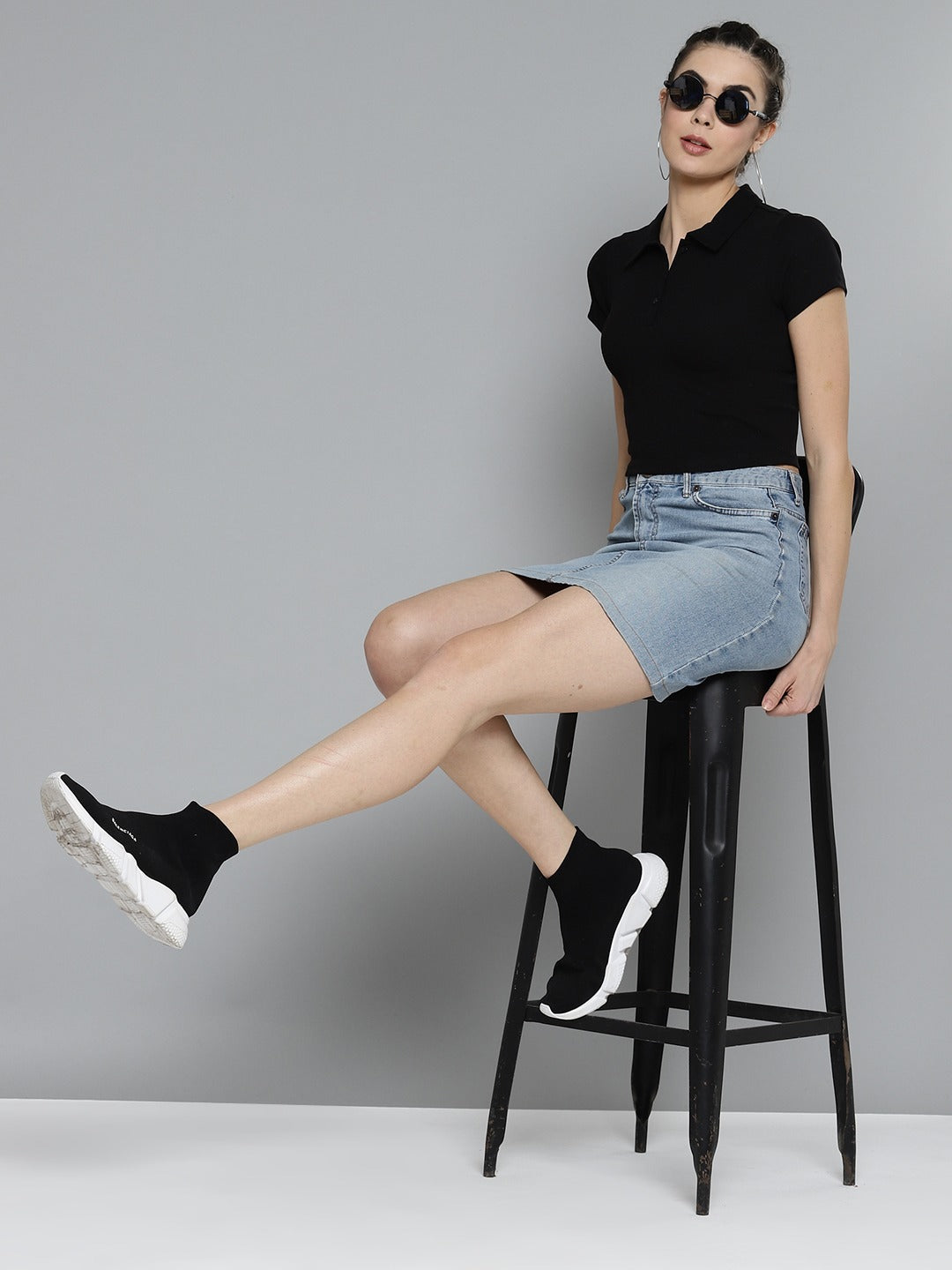 Women Solid Black Polo Collar T-shirt