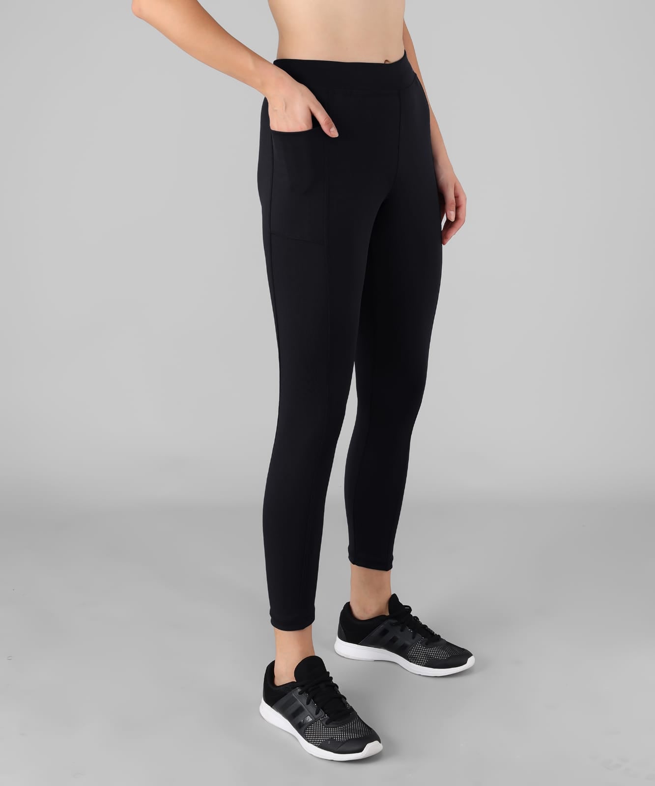 Women Solid Black Leggings