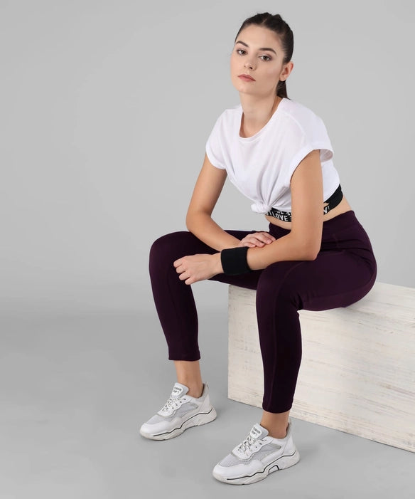 Women Solid Wine Leggings