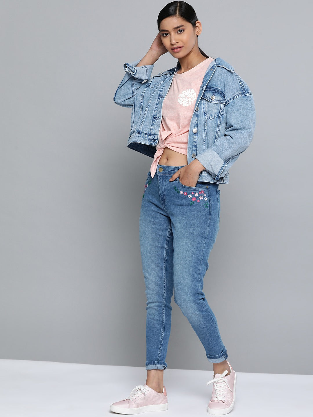 Women Front Knot Crop Top